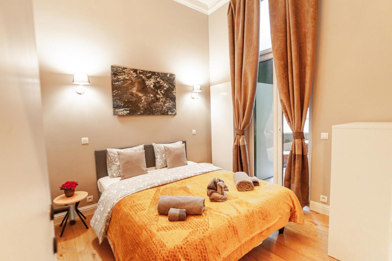 Luxury Suites Palace By Rikas Hotels แอนต์เวิร์ป ภายนอก รูปภาพ